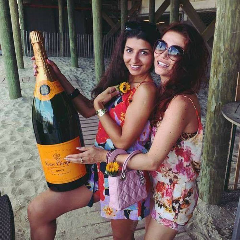 Meet your Posher, Nina